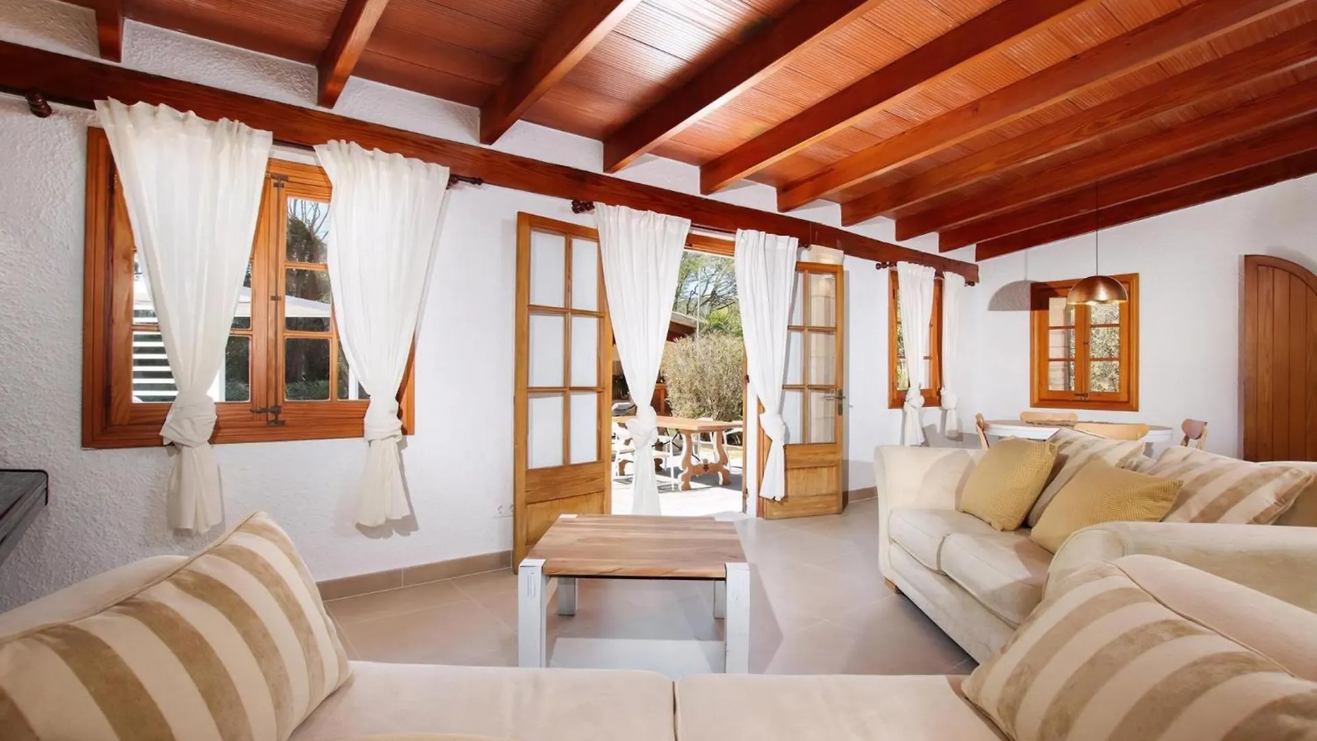 Hébergement de vacances Schoenes Ferienhaus In Pollenca Mit Privatem Pool