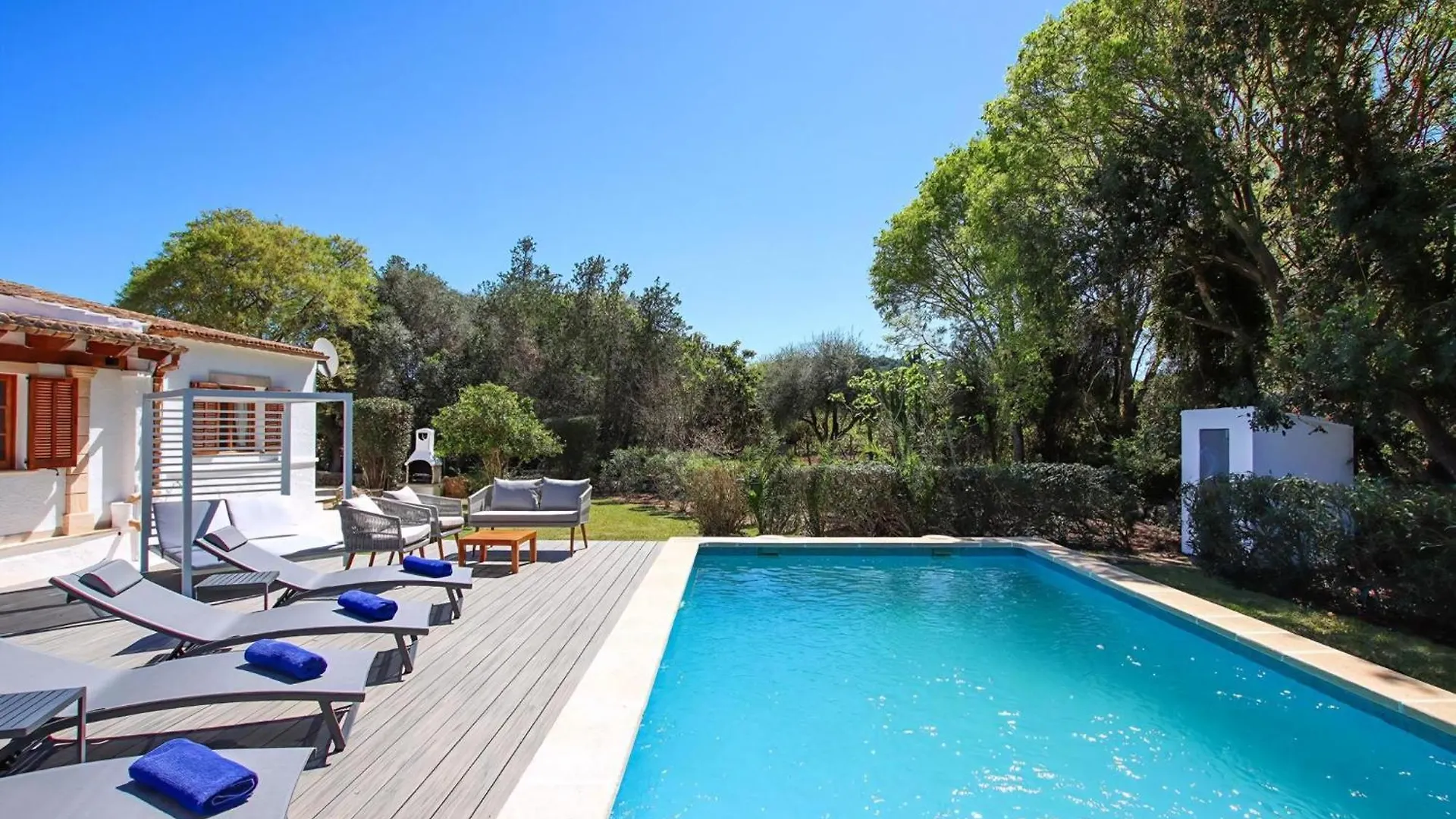 Schoenes Ferienhaus In Pollenca Mit Privatem Pool
